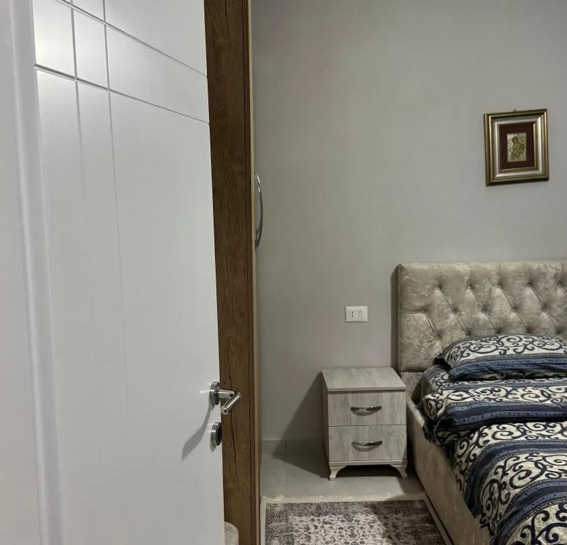 Sark Apartment Lezhe