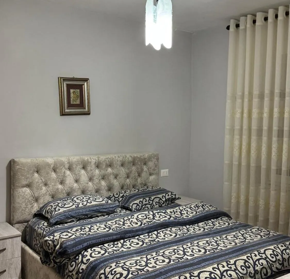 Sark Apartment Lezhe