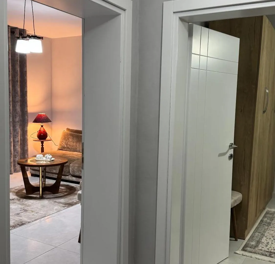 Sark Apartment Lezhe